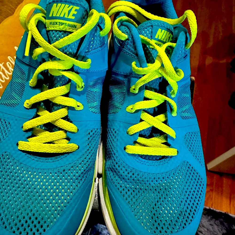 Nike women’s size 8